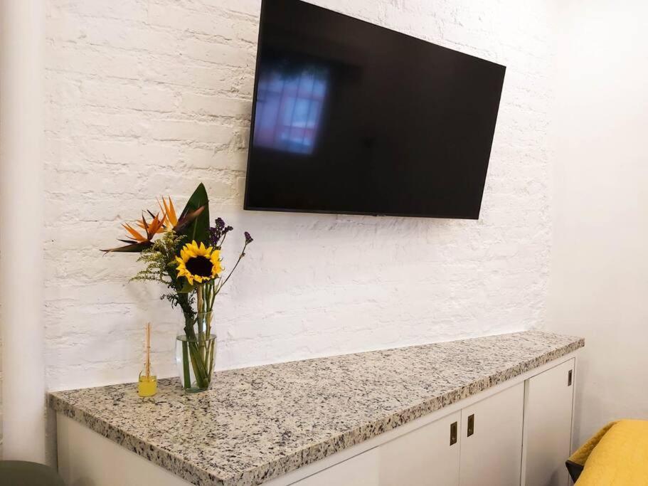 Studio Pulpito In The Charming Heart Of Downtown Pv Puerto Vallarta Eksteriør bilde